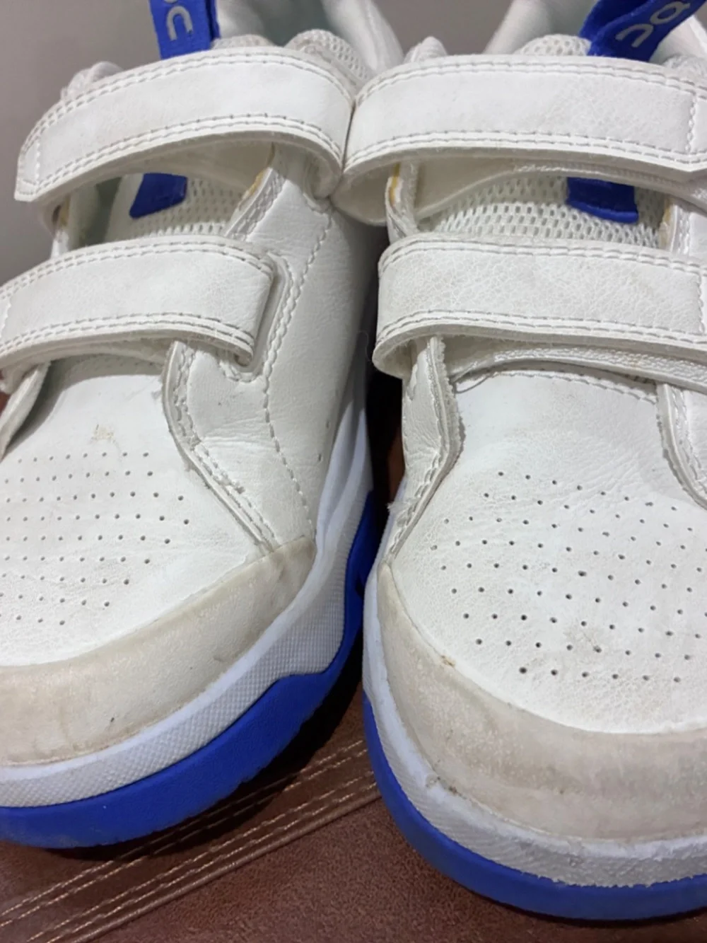 On The Roger Kids Sneakers Us Kids Boys sz 13 CloudTec